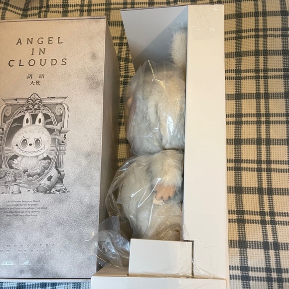Authentic NEW POP MART LABUBU The Monsters Angel In Clouds Vinyl Doll white HTF - Picture 6 of 14